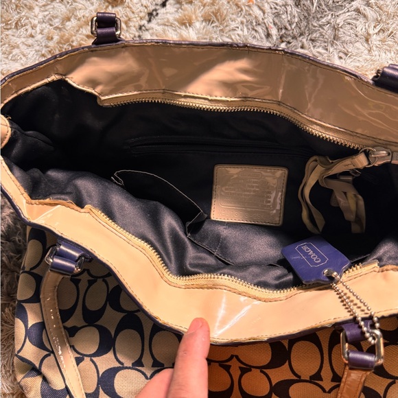 Coach 👜 - Picture 3 of 5